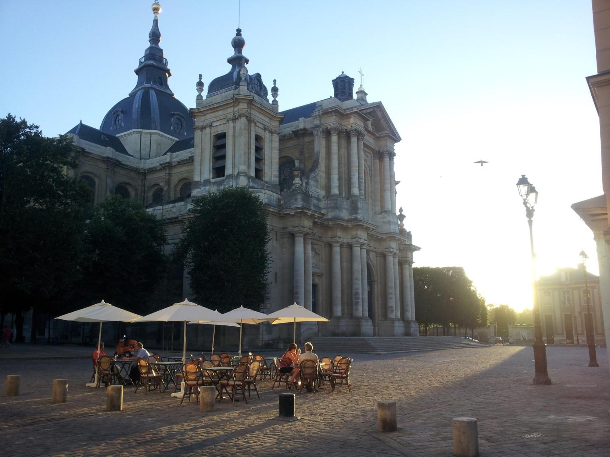 Les Carres Apartment แวร์ซาย ภายนอก รูปภาพ